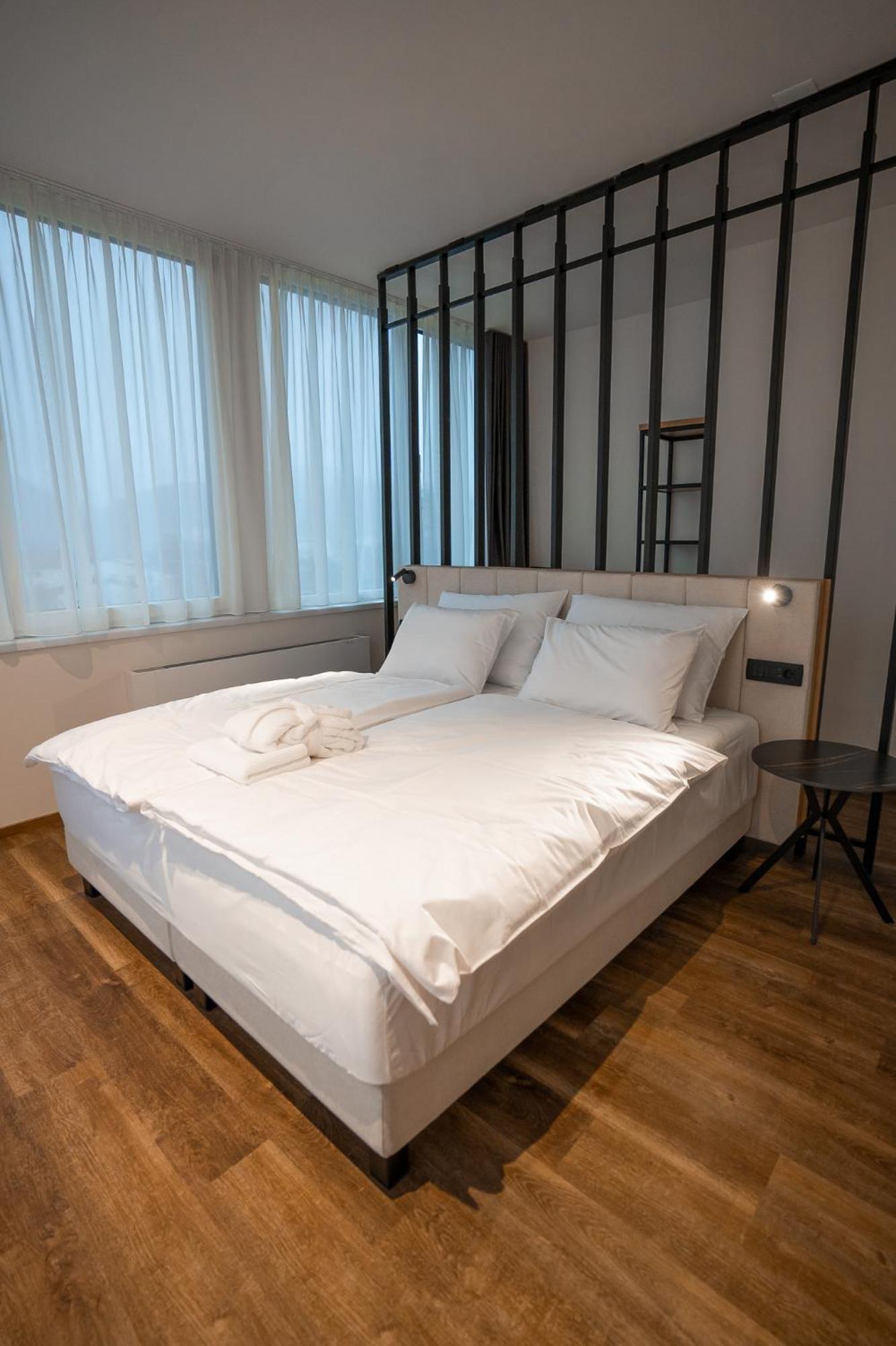 Hotel Lonca Škofja Loka Kültér fotó